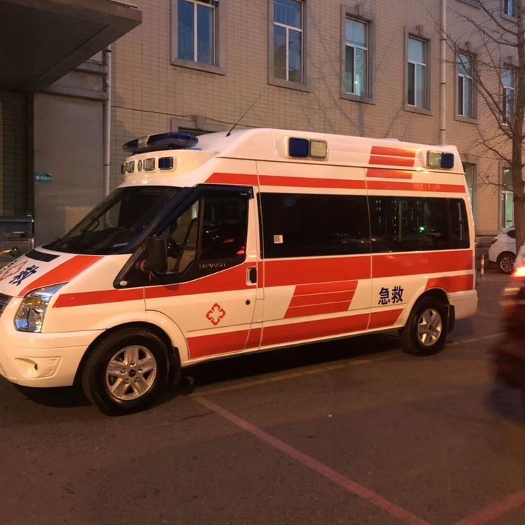 玉山夜间租赁救护车护送病人转院：安全转运的 8 大核心注意事项